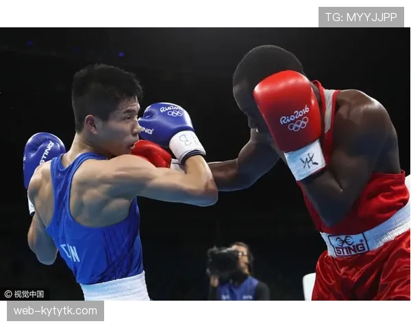 假摔判罚的裁判判定标准及常见误区解析