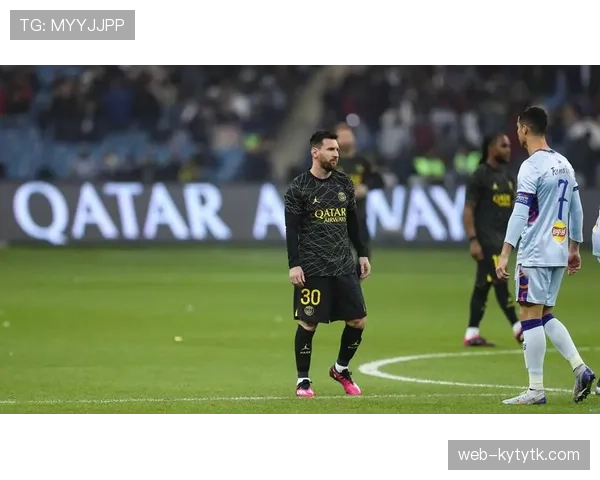 C罗与梅西进攻触点分布差异如何塑造其路径分化